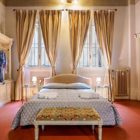 Suite Aldrovandi, With Private Garden Bolonha Exterior foto
