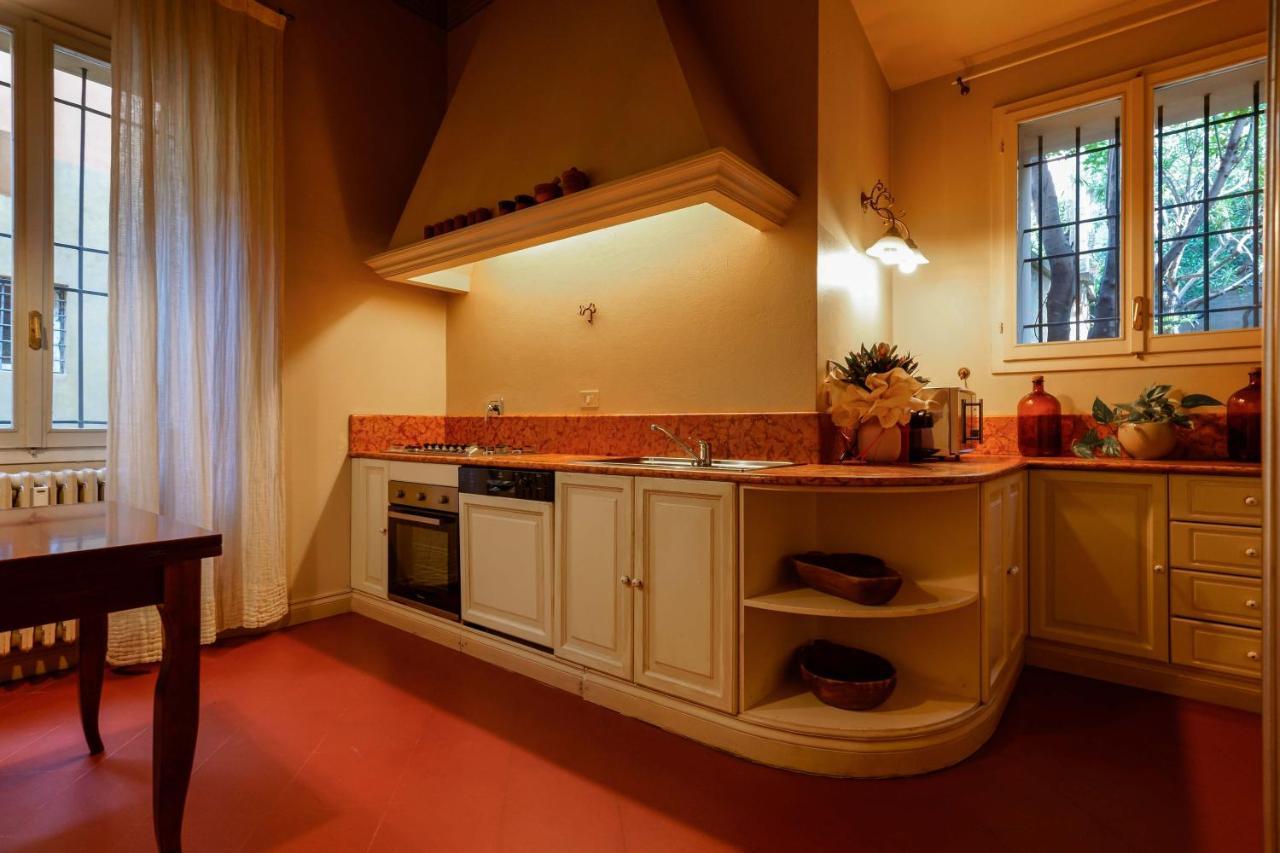 Suite Aldrovandi, With Private Garden Bolonha Exterior foto